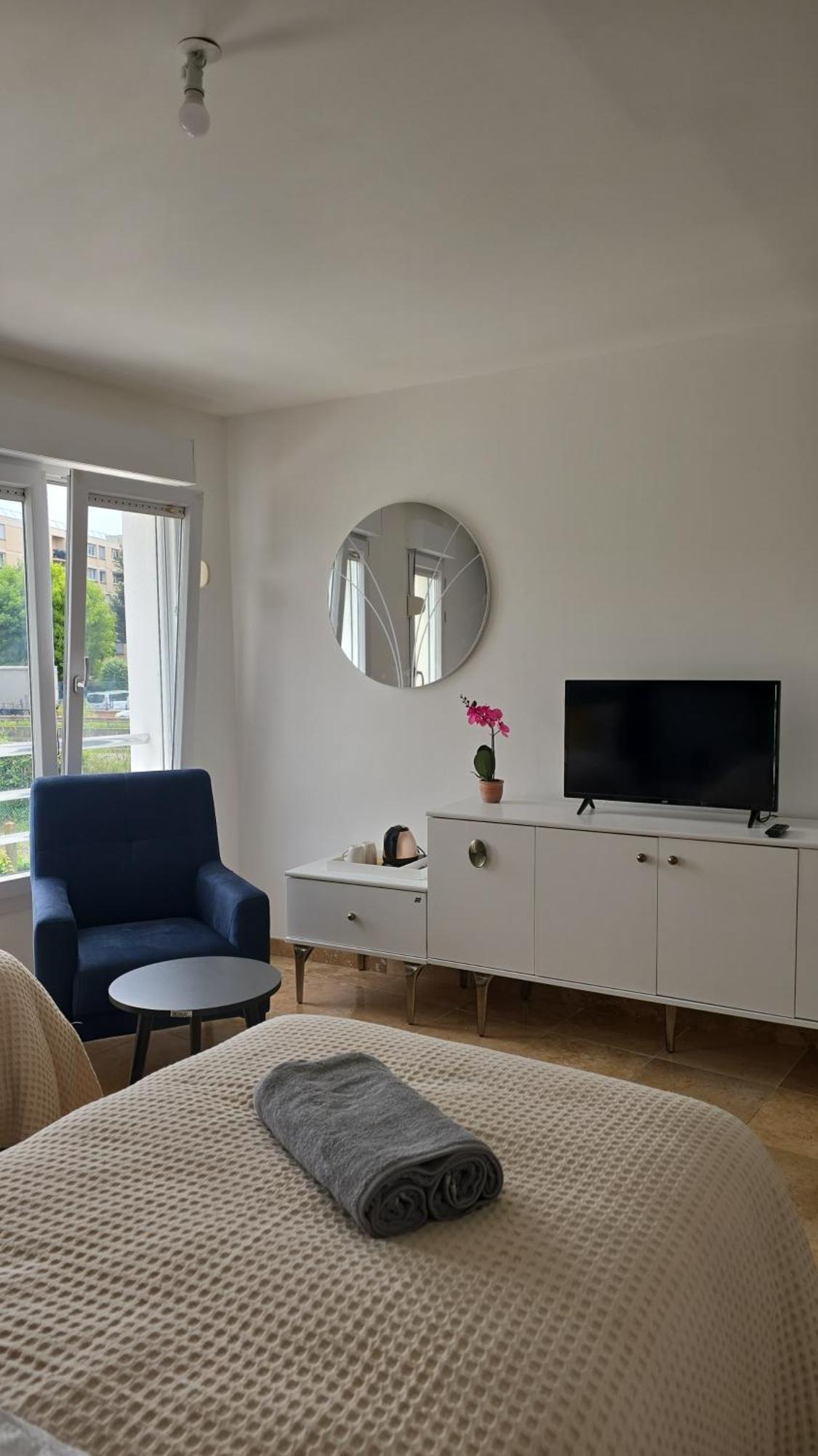 Apartment Appart'city Village *